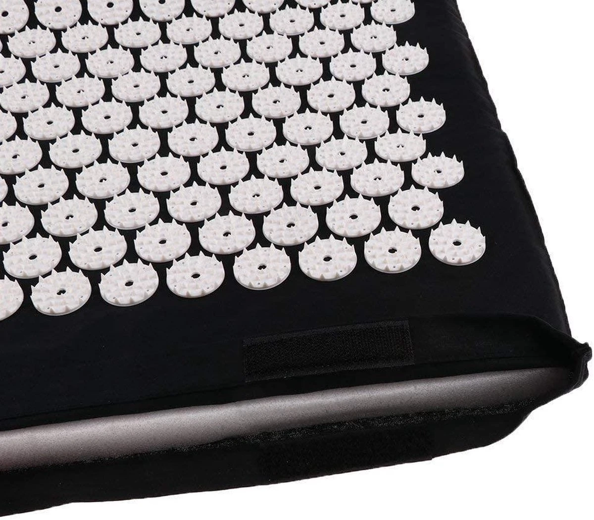 Parcura Acupressuur Mat Met Kussen 67x40 Cm - Spijkermat Acupunctuur Met 8500 Drukpunten - Incl. Draagtas - Zwart 4 Parcura Acupressuur Mat Met Kussen 67x40 Cm - Spijkermat Acupunctuur Met 8500 Drukpunten - Incl. Draagtas - Zwart - Afbeelding 2