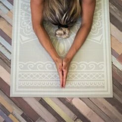 Love Generation ● Design Yoga Mat ● Fitness Mat ● MagicCarpet Print ● Mint -Fit Gear Verkoop 1200x1200 1890