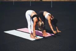 Tunturi TPE Yogamat - Fitnessmat 4mm Dik - Zwart Koord - Blauw - Incl. Gratis Fitness App -Fit Gear Verkoop 1200x800 184