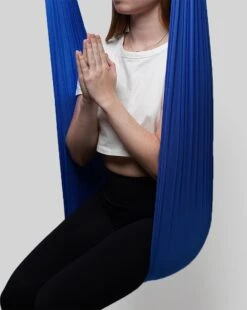 Therapeutische Hangmat YOGA ICON | Aerial Yoga | 280*150cm | Blauw | Inclusief Handige Draagtas En 1 Plafondhaak | Workout | Training En Ontspanning | -Fit Gear Verkoop 956x1200 6